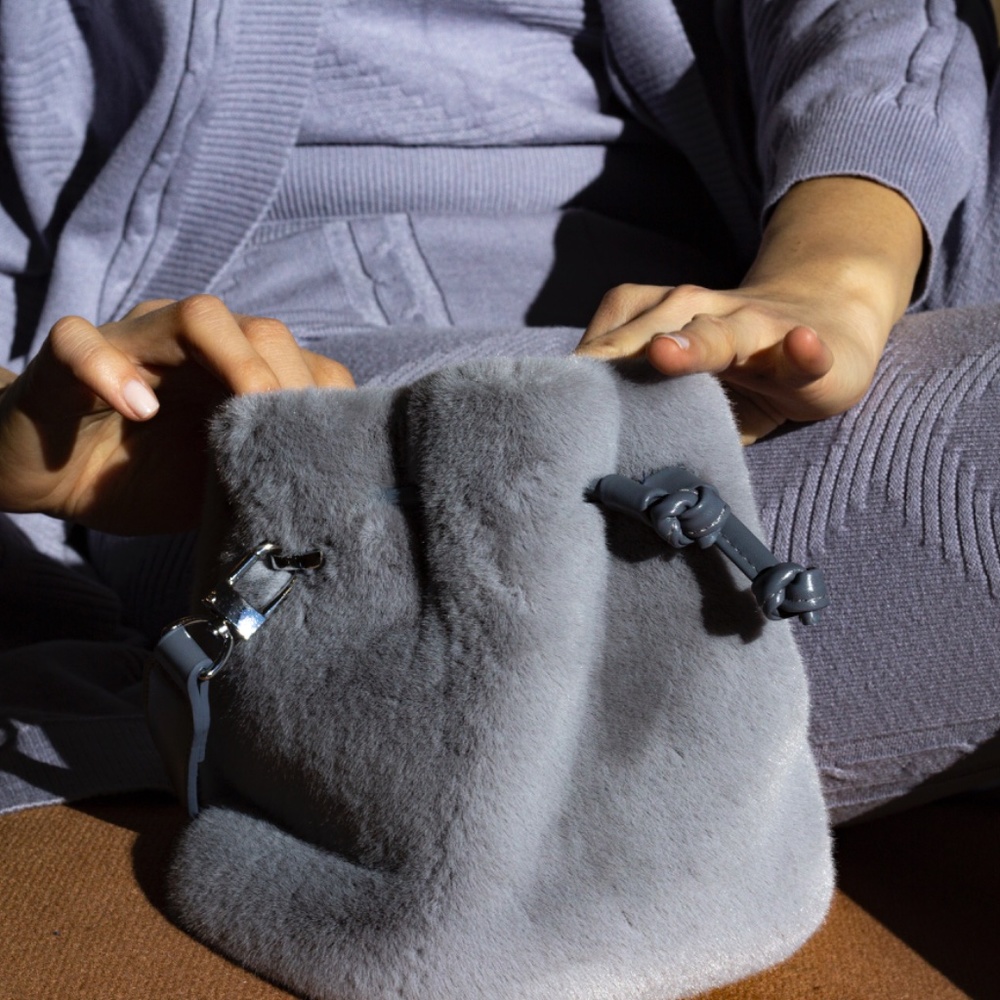 Handbags - Picture 4 of 5
